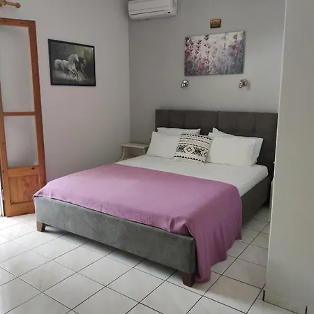 Apartment Iason Studio 3